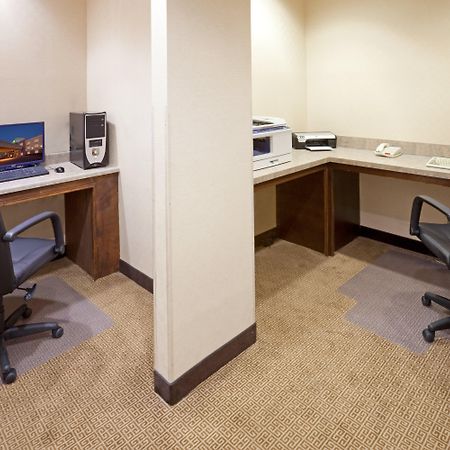 Holiday Inn Express Hotel & Suites Eagle Pass By Ihg Бізнес фото
